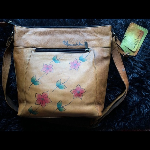 Anushka hand painted garden scene handbag. - Picture 2 of 6